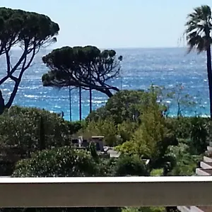 Apartment Sea Side 